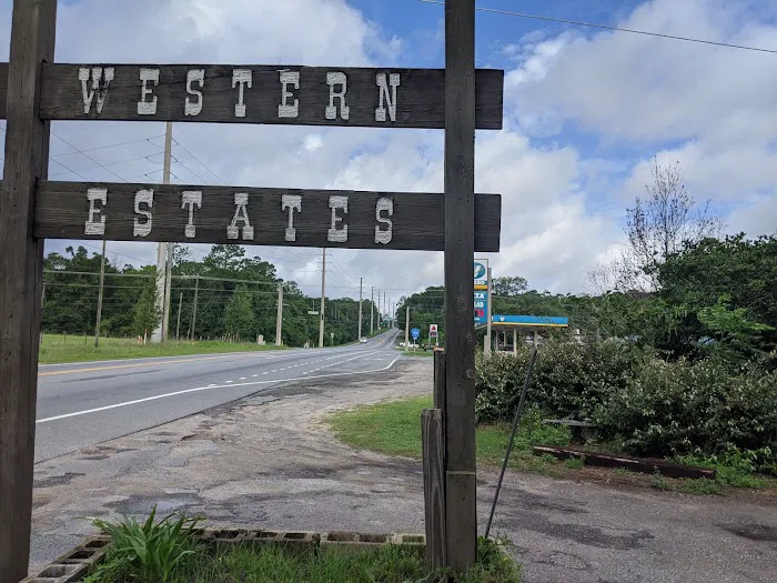 Western Estates Mobile Home Community Picture 2