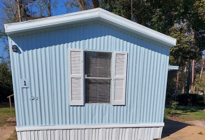 Carriage Manor Mobile Home Community Picture 5