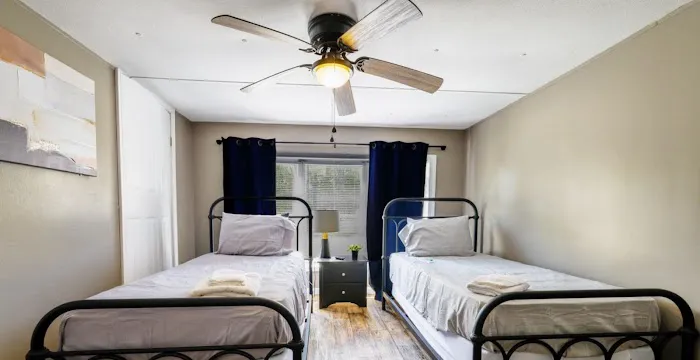 Friendly Place Rentals Picture 4