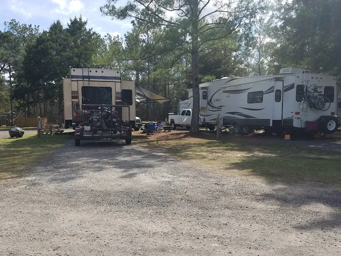 Sapphire Island Camping & RV Park Picture 2