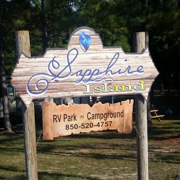 Sapphire Island Camping & RV Park Picture 4