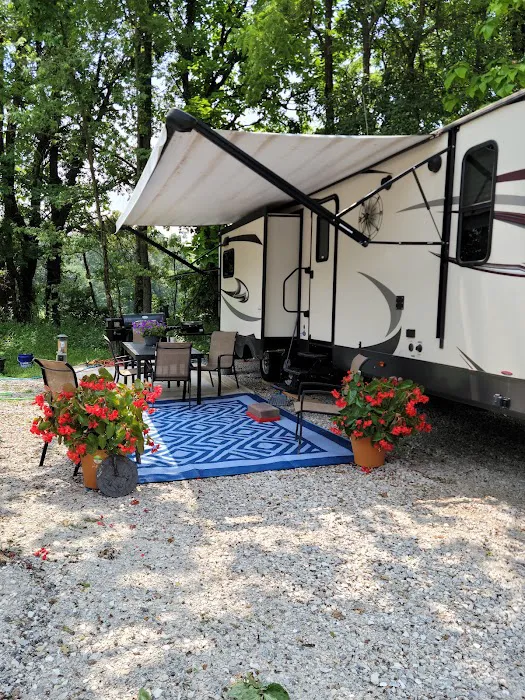 A & D Cabins & Hookups LLC Picture 3