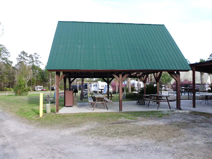 Southern Retreat RV Park Picture 10