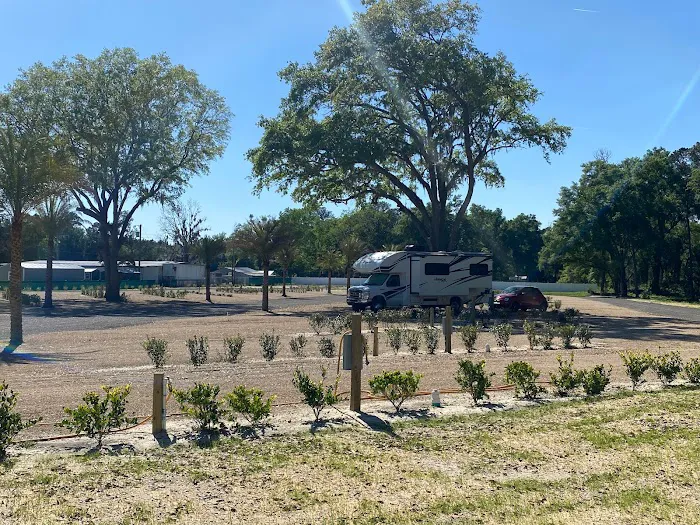 1075 RV Resort Picture 6