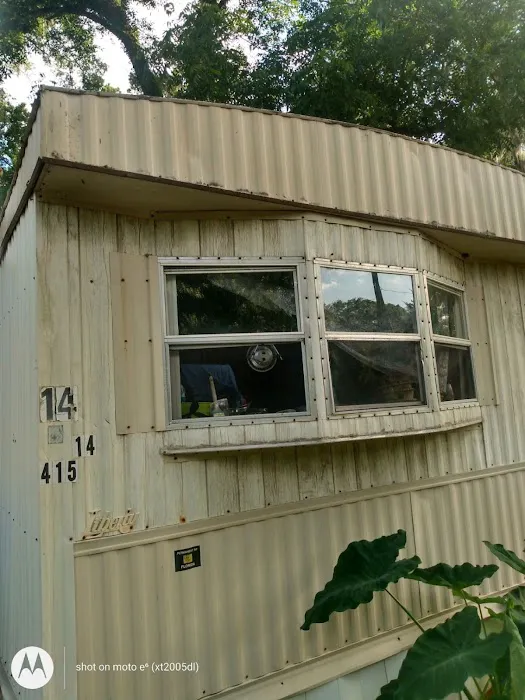 Cool Breeze Mobile Home Park Picture 4