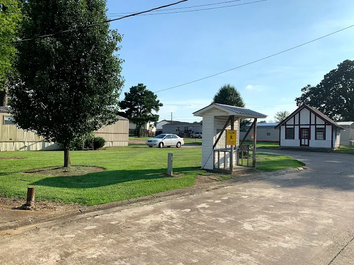Bulldog Mobile Home & RV Park LLC Picture 7