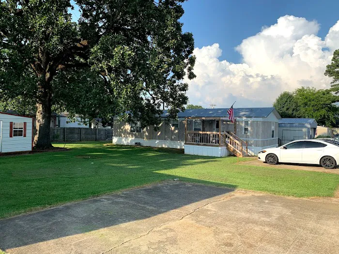 Bulldog Mobile Home & RV Park LLC Picture 2