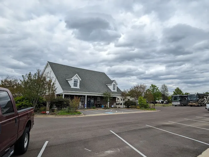 EZ Daze RV Park Picture 6