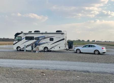 Corner Storage & RV Hook-Ups, 2 RV Locations