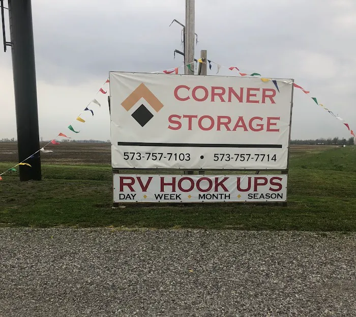 Corner Storage & RV Hook-Ups, 2 RV Locations Picture 9