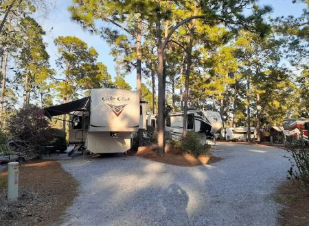 Pineglen Motorcoach & RV Park