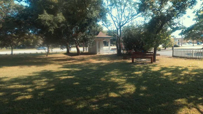 Destin East Mobile Home Park (55+ Owner Occupied Mobile Home Park) NO RVs Picture 5