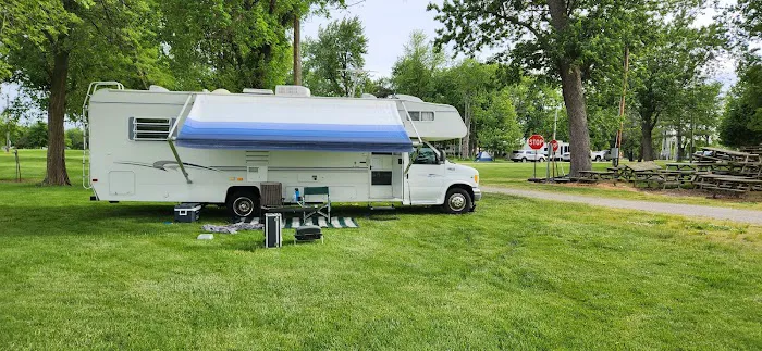 Section 600 Camping Picture 3