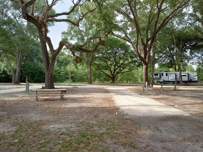 Rustic Oaks RV Park, LLC Picture 3