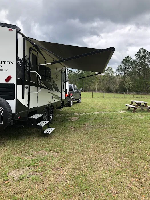Red Rooster RV Park Picture 4