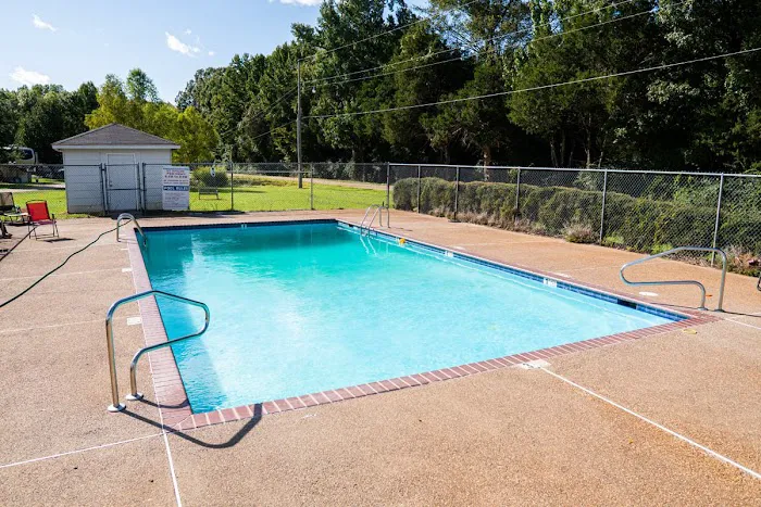 Memphis South RV Park & Campground Picture 3