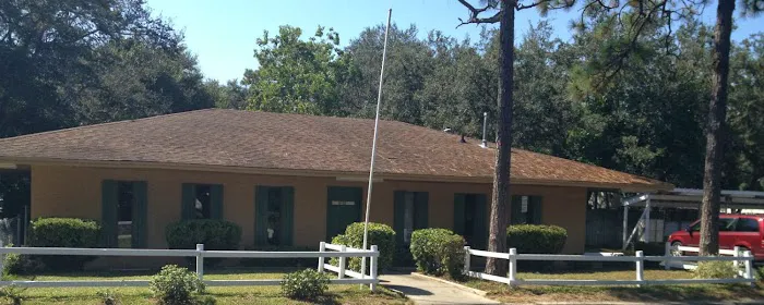 Capri Commons Mobile Home Park Picture 9