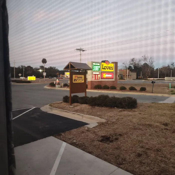 Love's RV Hookup Picture 5
