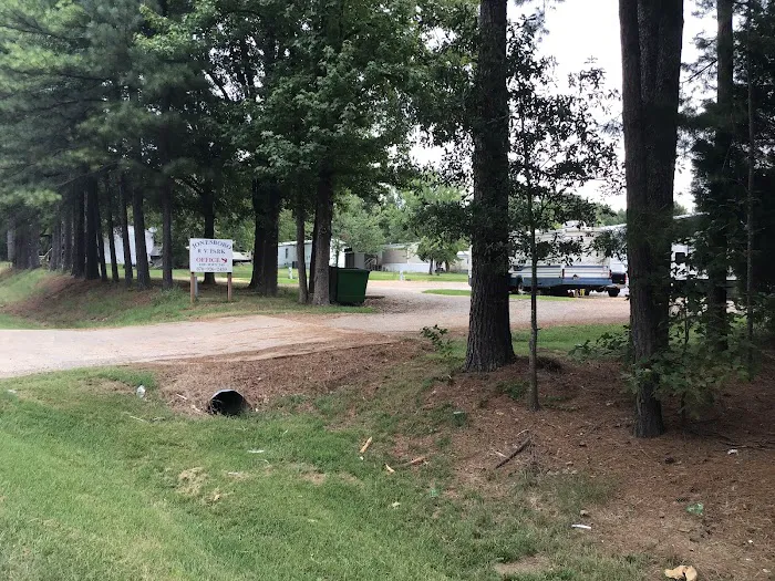 Jonesboro RV Park Picture 9