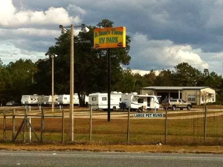 A Stone's Throw RV Park Picture 2