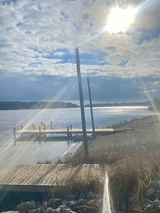 Gantt Lake RV Park and Rentals Picture 3