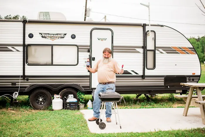 Cypress Landing RV Park & Lakeside Club Picture 7