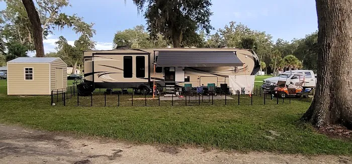 Lucky Charm RV Park Picture 2