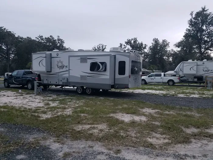 Lucky Charm RV Park Picture 10
