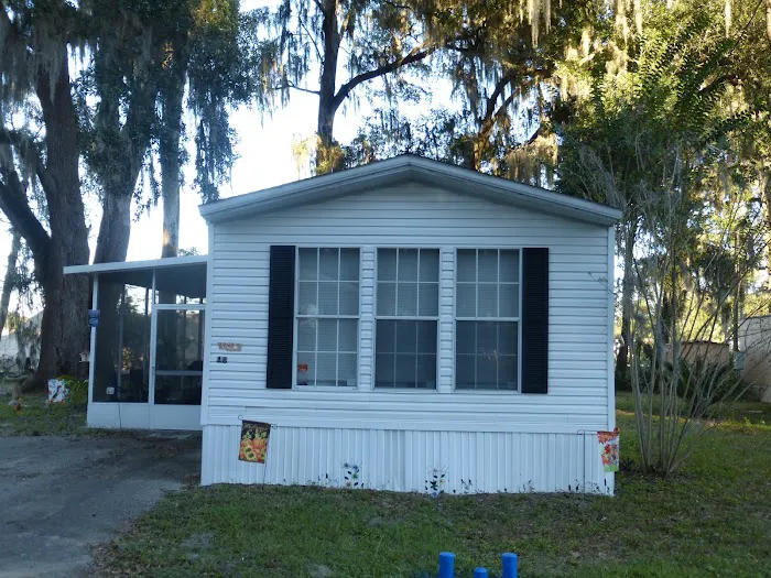 Oak Park Village Manufactured Home Community Picture 1