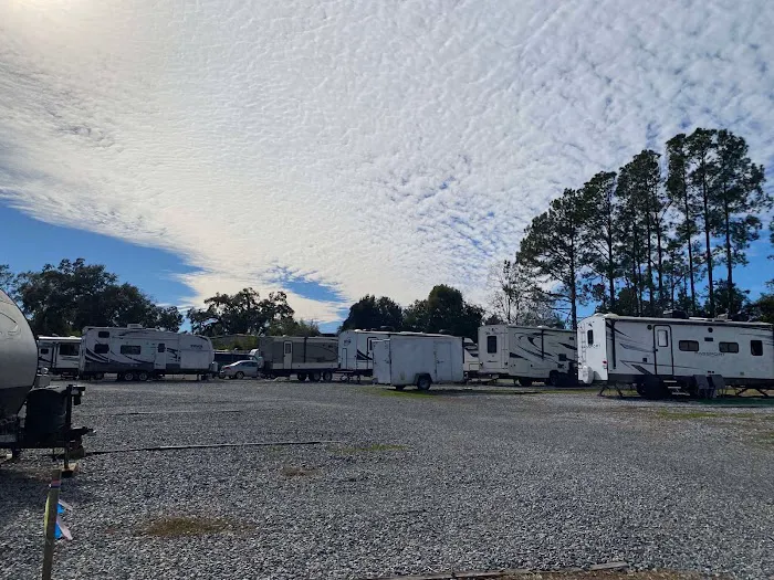 Eastern Pines RV Park - Lasso GA LLC Picture 8