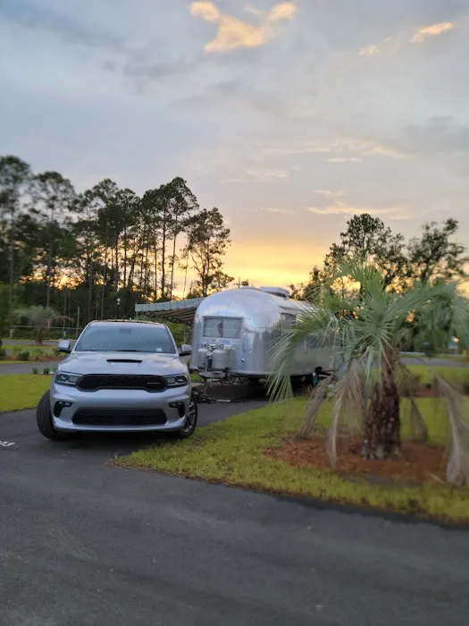 Santa Fe Palms RV Resort Picture 6