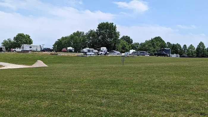 The Bee Happy Campground Picture 7