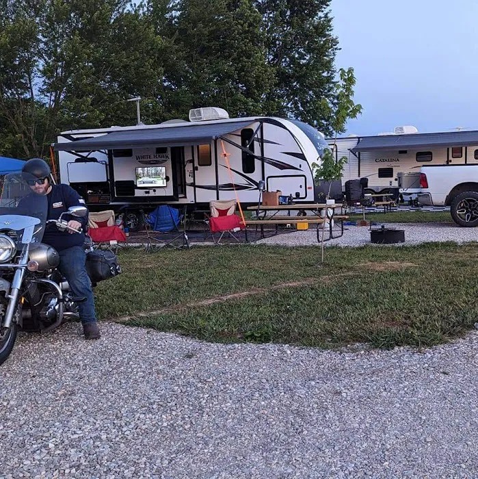 The Bee Happy Campground Picture 4