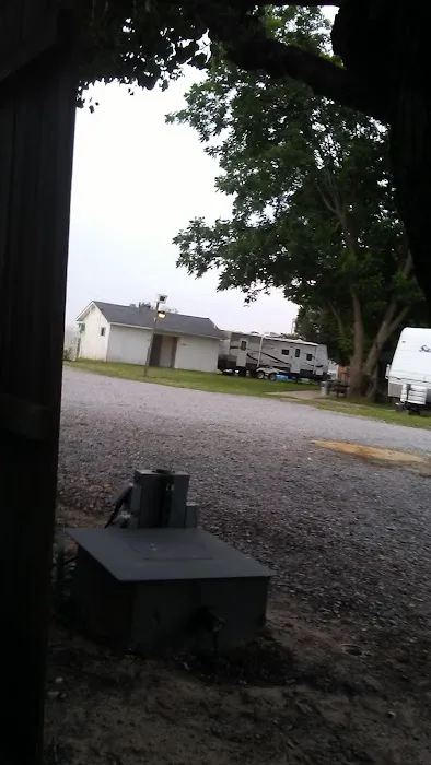 Almost Home RV Park Picture 4