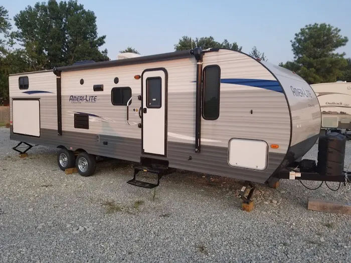 R&M RV Park Picture 8