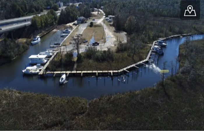 Swamp House RV Park & Marina Picture 1