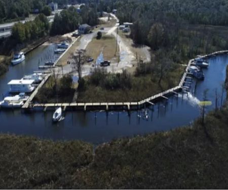 Swamp House RV Park & Marina