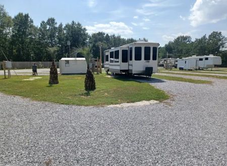 Woodbine RV Park