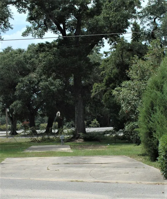 Tanglewood Gardens RV Park Picture 9