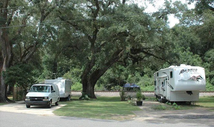 Tanglewood Gardens RV Park Picture 6