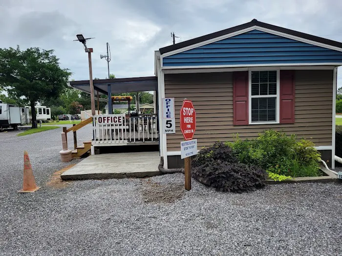 Eagle's Landing RV Park Picture 8