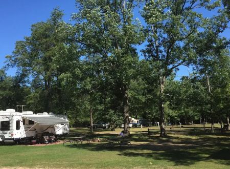Twin Oaks Campground & Cabins