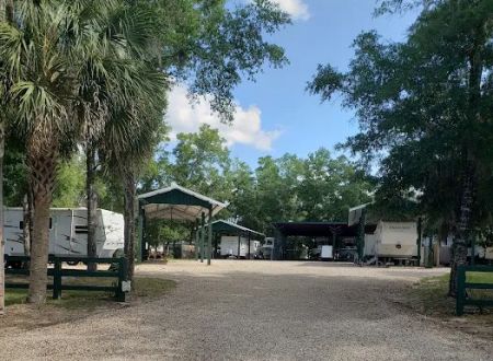 Three Fishes RV Park