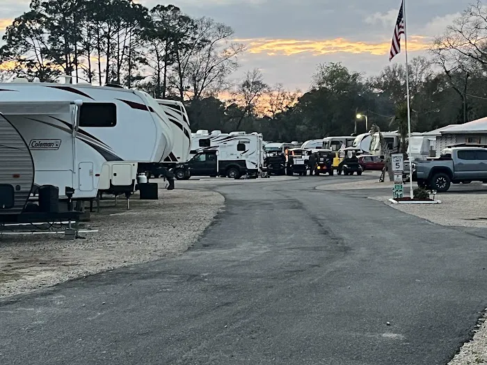 Steinhatchee Village RV Park Picture 2