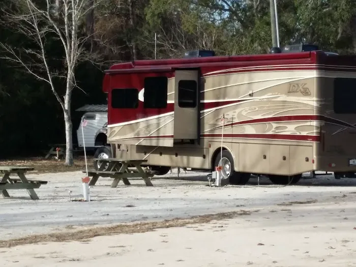 Steinhatchee Village RV Park Picture 4