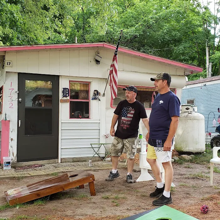 Burton's Trailer Park Picture 9