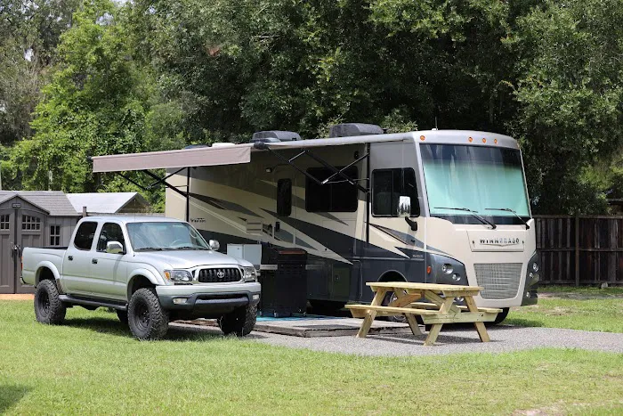 Old Florida RV Resort Picture 5