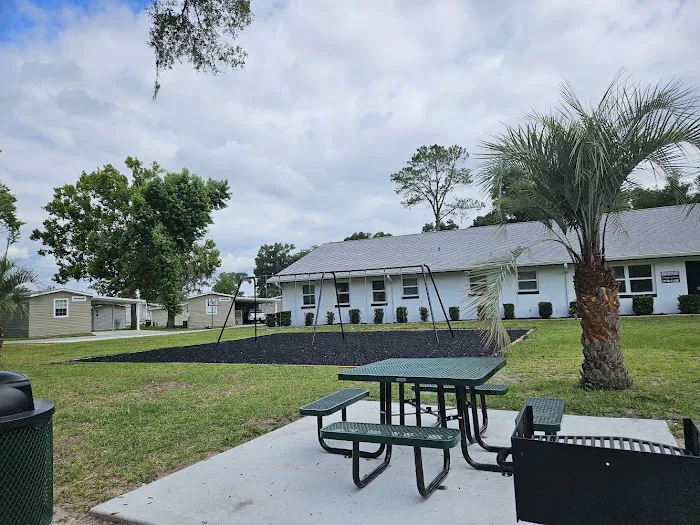 Village Of Ocala East Mobile Home Park Picture 4