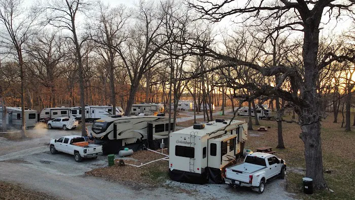 Emerald Trails Campgrounds Picture 1