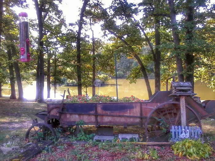 Emerald Trails Campgrounds Picture 9